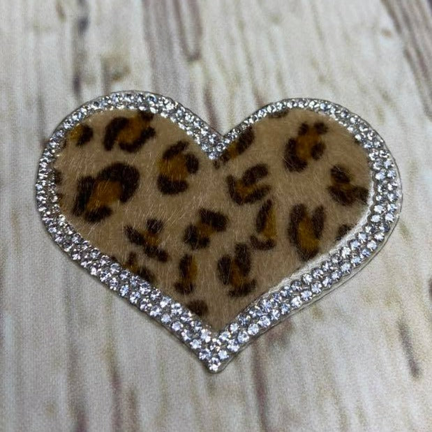 #90 Heart - Leopard and crystals