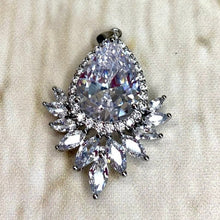 Load image into Gallery viewer, Diamante Pendant
