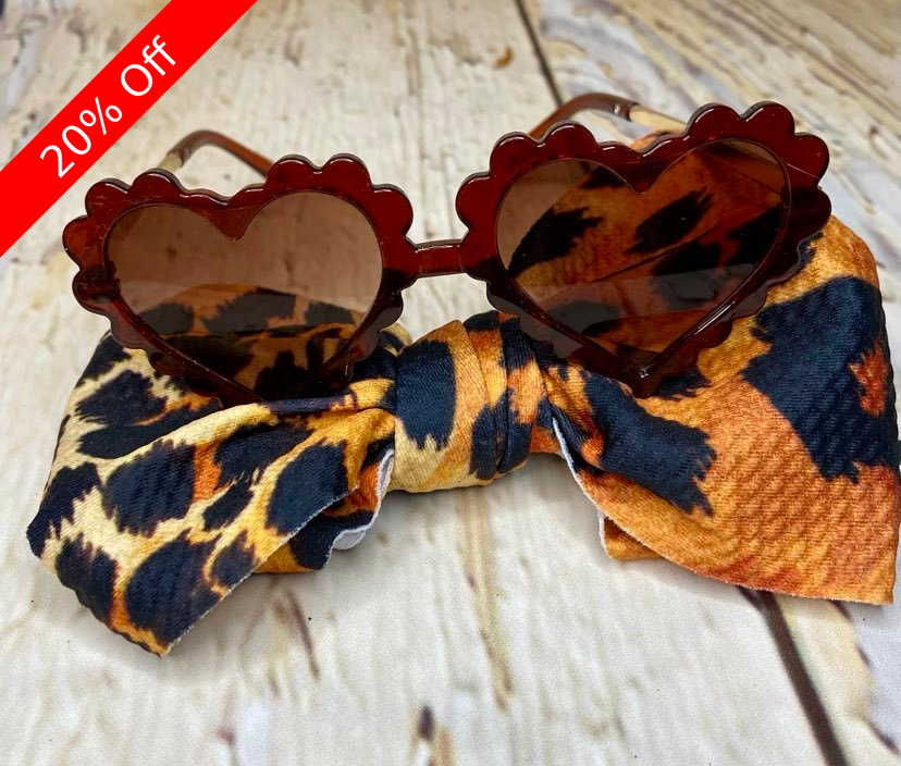 Leopard sunnies and bow